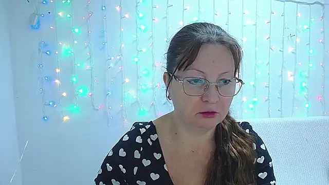 Snapshot of VanessaHotts chatting on 01-14-25, 06:02 VanessaHotts online show from 01-14-25, 06:02