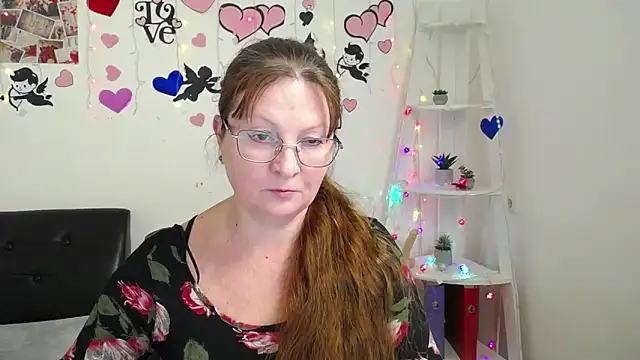 Snapshot of VanessaHotts chatting on 01-28-25, 12:11 VanessaHotts online show from 01-28-25, 12:11