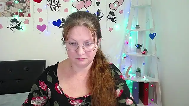 Snapshot of VanessaHotts chatting on 01-28-25, 03:14 VanessaHotts online show from 01-28-25, 03:14