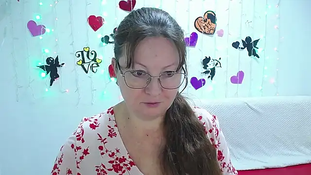 Snapshot of VanessaHotts chatting on 01-31-25, 06:24 VanessaHotts online show from 01-31-25, 06:24