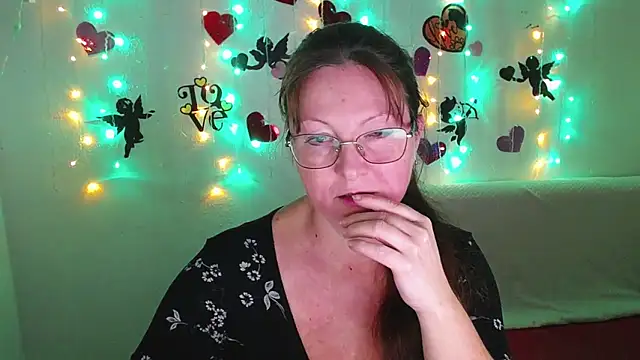 Snapshot of VanessaHotts chatting on 01-31-25, 09:27 VanessaHotts online show from 01-31-25, 09:27