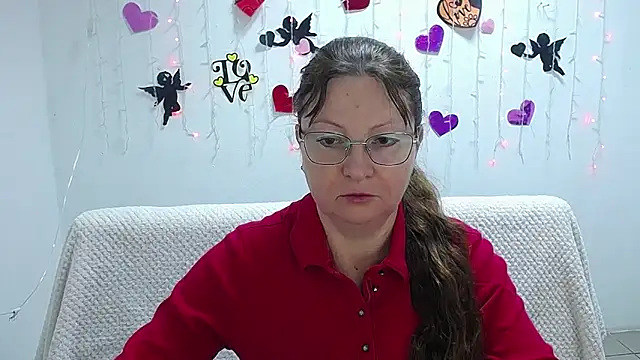 Snapshot of VanessaHotts chatting on 02-21-25, 05:56 VanessaHotts online show from 02-21-25, 05:56