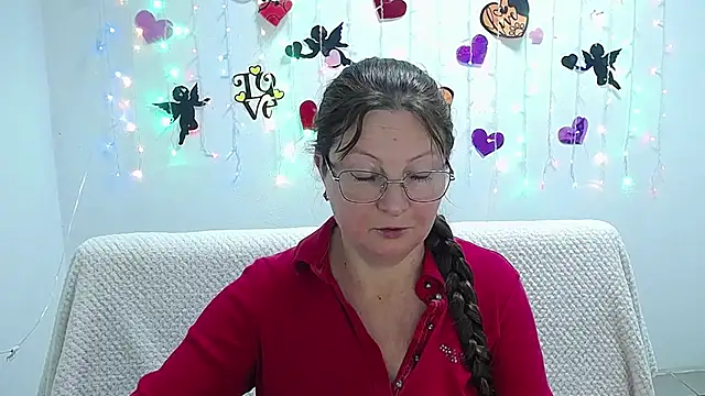 Snapshot of VanessaHotts chatting on 02-21-25, 09:02 VanessaHotts online show from 02-21-25, 09:02