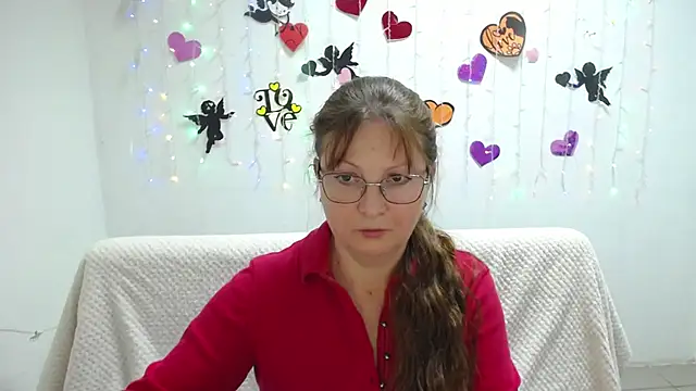Snapshot of VanessaHotts chatting on 02-26-25, 06:04 VanessaHotts online show from 02-26-25, 06:04