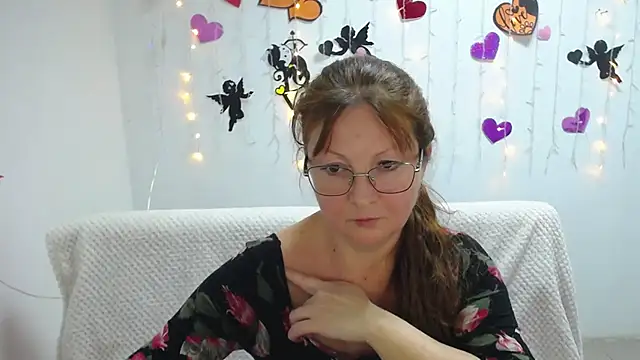 Snapshot of VanessaHotts chatting on 03-03-25, 12:16 VanessaHotts online show from 03-03-25, 12:16