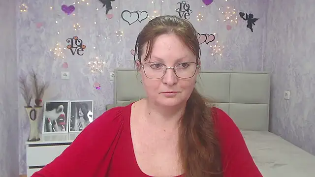 Snapshot of VanessaHotts chatting on 03-07-25, 12:56 VanessaHotts online show from 03-07-25, 12:56