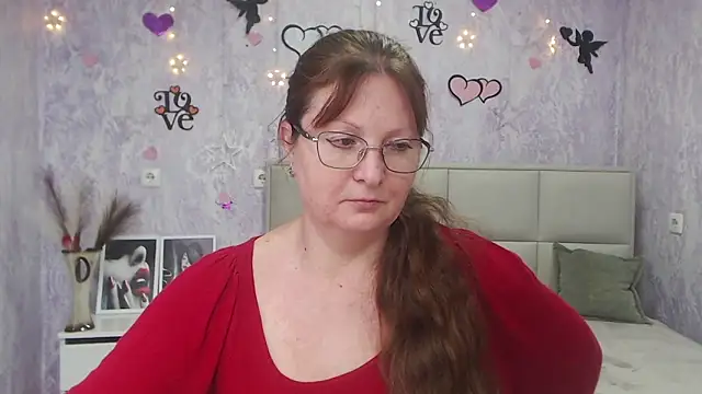 Snapshot of VanessaHotts chatting on 03-10-25, 12:15 VanessaHotts online show from 03-10-25, 12:15