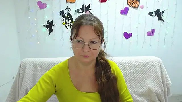 Snapshot of VanessaHotts chatting on 03-12-25, 09:12 VanessaHotts online show from 03-12-25, 09:12