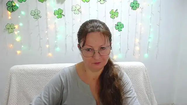 Snapshot of VanessaHotts chatting on 03-22-25, 12:25 VanessaHotts online show from 03-22-25, 12:25
