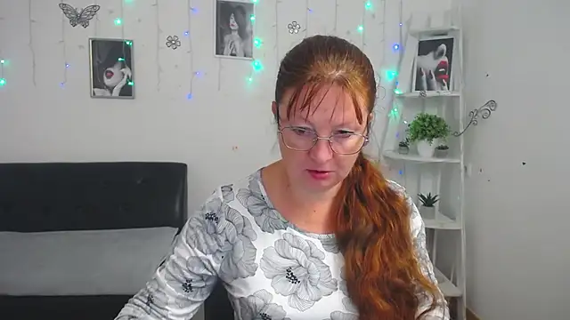 Snapshot of VanessaHotts chatting on 09-13-25, 05:07 VanessaHotts online show from 09-13-25, 05:07