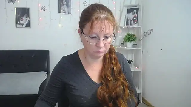 Snapshot of VanessaHotts chatting on 09-15-25, 04:56 VanessaHotts online show from 09-15-25, 04:56
