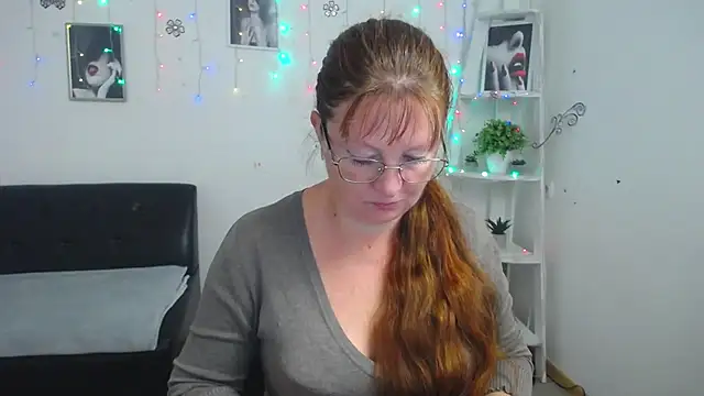 Snapshot of VanessaHotts chatting on 09-20-25, 05:08 VanessaHotts online show from 09-20-25, 05:08