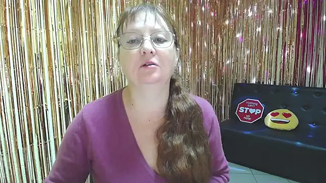 Snapshot of VanessaHotts chatting on 10-01-25, 05:02 VanessaHotts online show from 10-01-25, 05:02