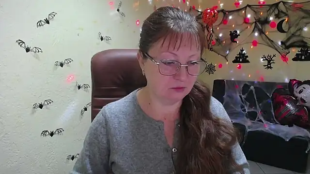 Snapshot of VanessaHotts chatting on 10-23-25, 05:07 VanessaHotts online show from 10-23-25, 05:07