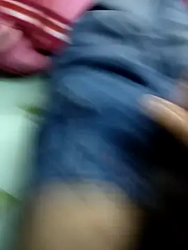 Snapshot of Sanny212 chatting on 12-15-25, 11:14 Sanny212 online show from 12-15-25, 11:14