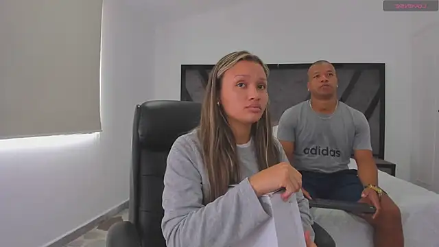 AnnieAndStefan online show from 02-04-25, 04:08