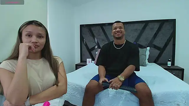 AnnieAndStefan online show from 03-13-25, 12:46