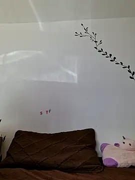 Snapshot of milflovelyxxx chatting on 06-13-26, 05:16 milflovelyxxx online show from 06-13-26, 05:16