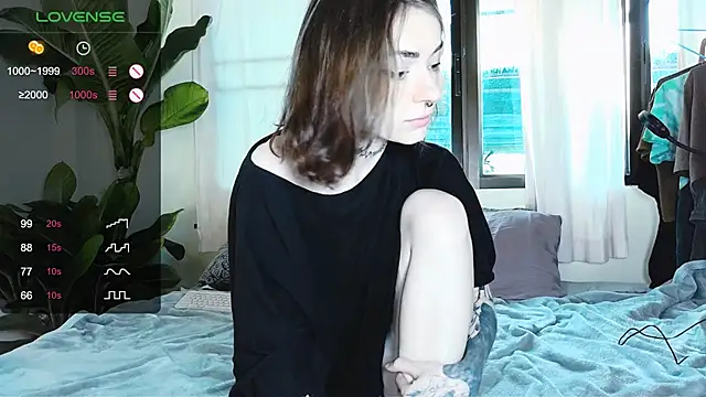 pale skin online show from 12-01-25, 09:25