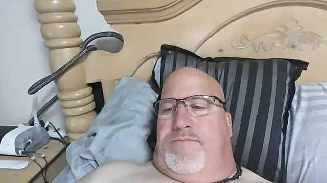 Bigbear0563 online show from 10-28-25, 03:36