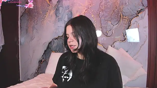 Snapshot of Mey_moon chatting on 08-02-26, 04:00 Mey moon online show from 08-02-26, 04:00