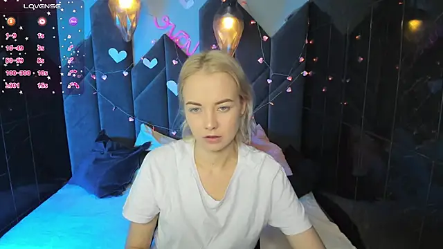 StephanieSweety online show from 02-14-25, 02:02