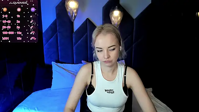 StephanieSweety online show from 02-18-25, 05:10