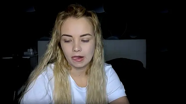 StephanieSweety online show from 11-20-25, 06:57