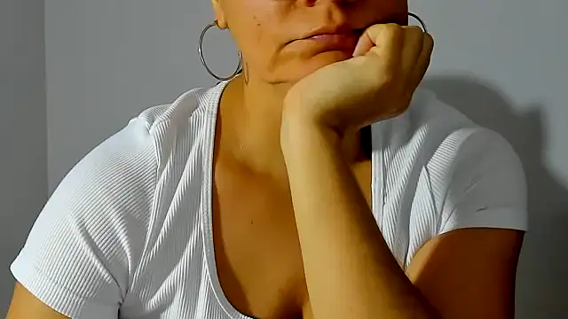 Snapshot of Sami_Hotie1 chatting on 05-10-26, 05:40 Sami Hotie1 online show from 05-10-26, 05:40