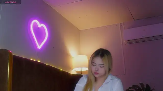 laybunny1 online show from 02-20-26, 03:23