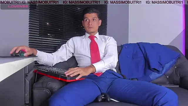 Snapshot of massimo_g chatting on 05-03-26, 11:44 massimo g online show from 05-03-26, 11:44
