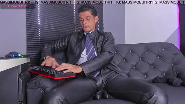 Snapshot of massimo_g chatting on 05-06-26, 01:16 massimo g online show from 05-06-26, 01:16