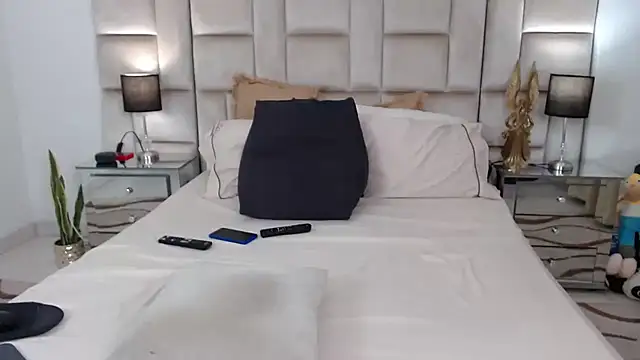 JesicaTaylorxx online show from 03-11-25, 09:26