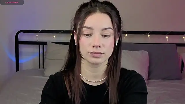 sinthiaroze online show from 10-27-25, 07:29