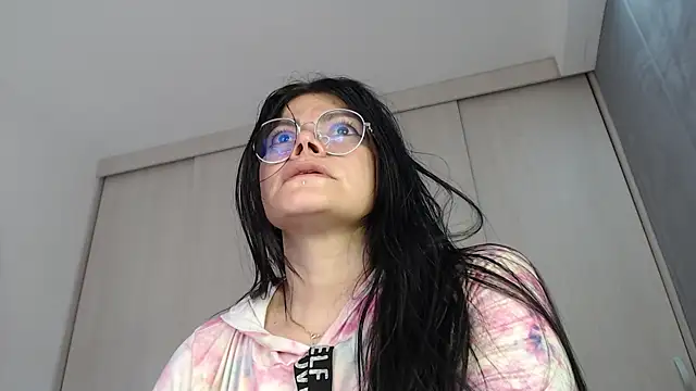 cristal sexybody online show from 04-18-26, 07:18