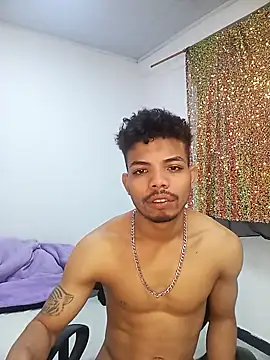 Snapshot of danidiazto2023 chatting on 02-18-25, 12:04 danidiazto2023 online show from 02-18-25, 12:04