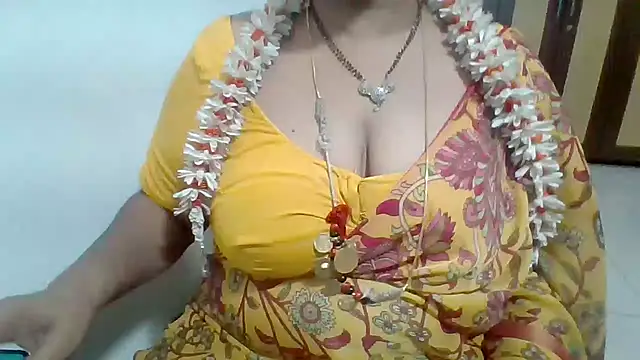 Snapshot of archanatelugu9 chatting on 06-24-26, 02:32 archanatelugu9 online show from 06-24-26, 02:32