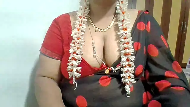 Snapshot of archanatelugu9 chatting on 07-09-26, 06:23 archanatelugu9 online show from 07-09-26, 06:23