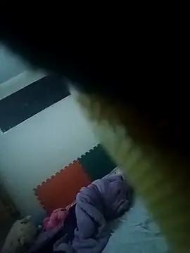 Snapshot of mirran110404 chatting on 10-01-25, 04:13 mirran110404 online show from 10-01-25, 04:13