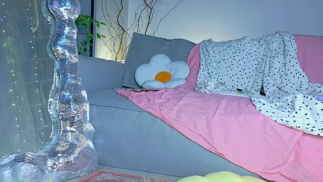 lina stones online show from 05-06-26, 03:39