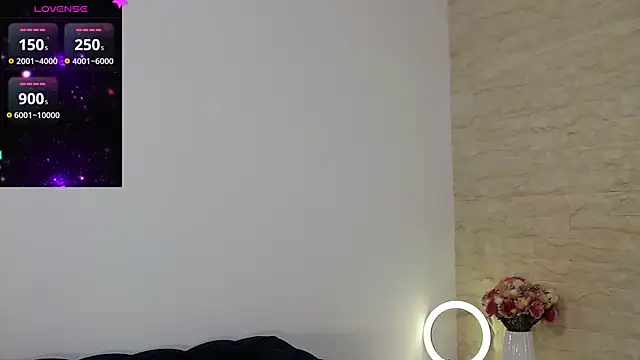 Snapshot of Kailynn_Moenn chatting on 12-04-24, 10:30 Kailynn Moenn online show from 12-04-24, 10:30