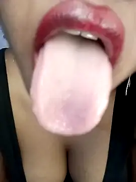 Hotlisa online show from 01-07-25, 05:20