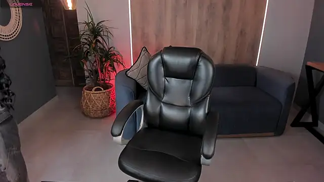 MileyCruz  online show from 09-13-25, 07:35