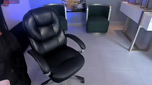 MileyCruz  online show from 09-15-25, 07:36