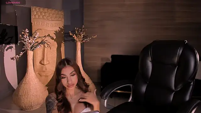 DannaCruz online show from 09-12-25, 07:14