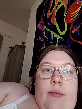 Sexycurvyemilyy online show from 03-06-26, 09:44