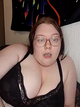 Sexycurvyemilyy online show from 04-01-26, 09:12