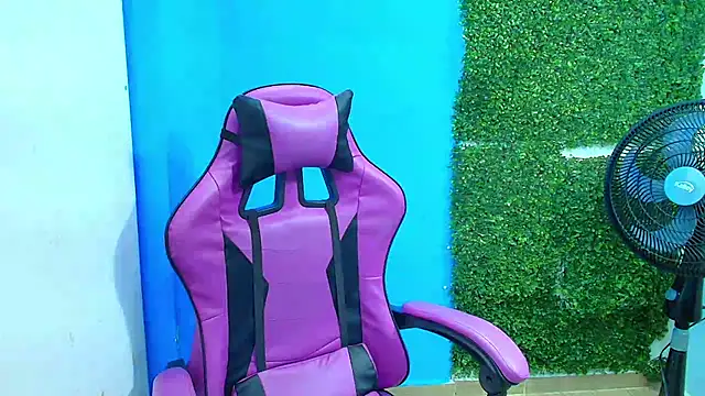 DEIBY BABY online show from 01-22-25, 01:20