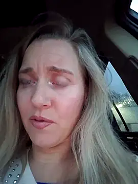 SkyelarSommer online show from 02-19-25, 11:04