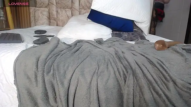 victoria  milf  online show from 02-25-25, 10:29